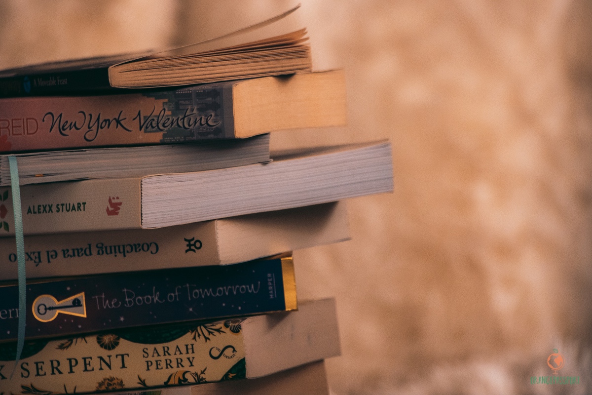 libros aesthetic pila de libros