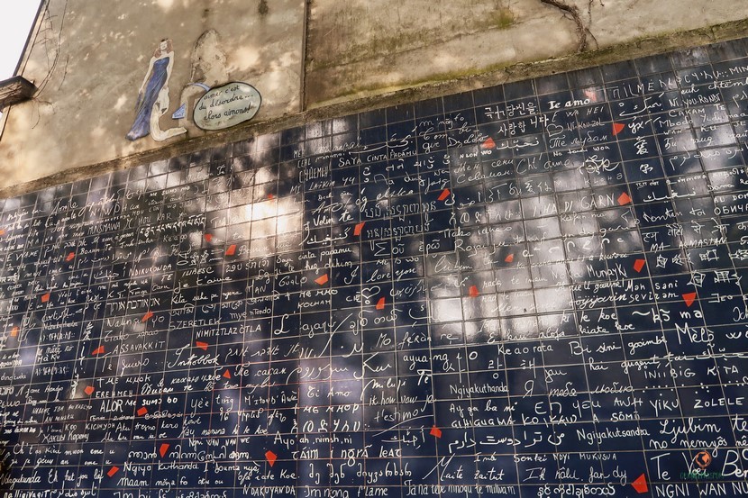 El muro de los te quiero en París.