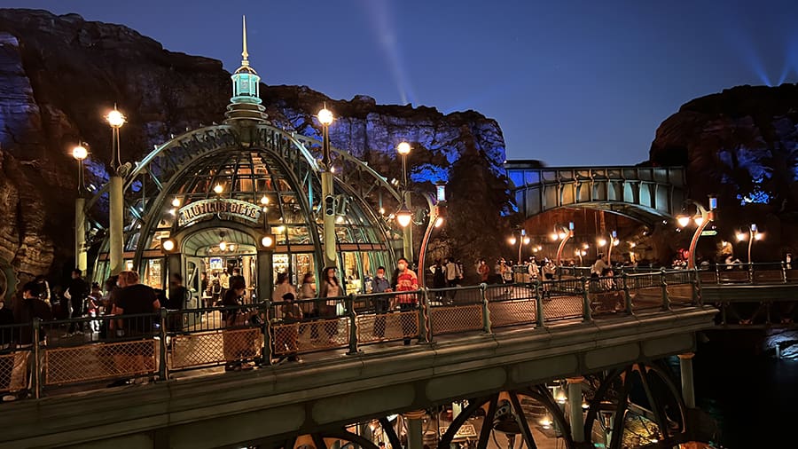 Misteroius Island Nautilus