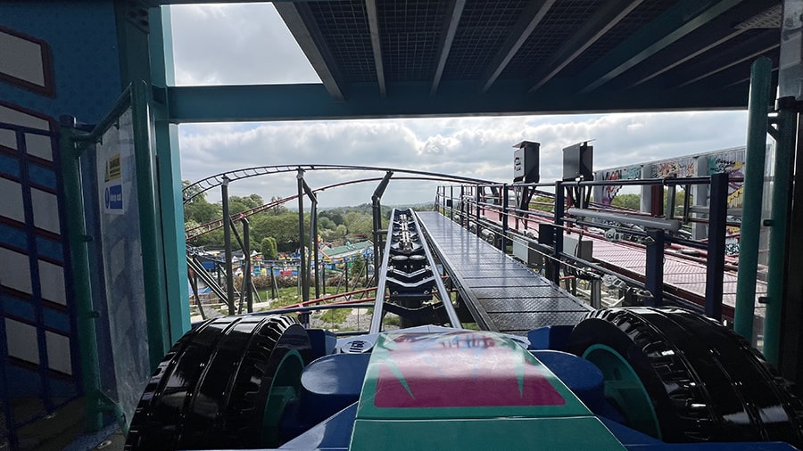 Montaña rusa Bricktopia