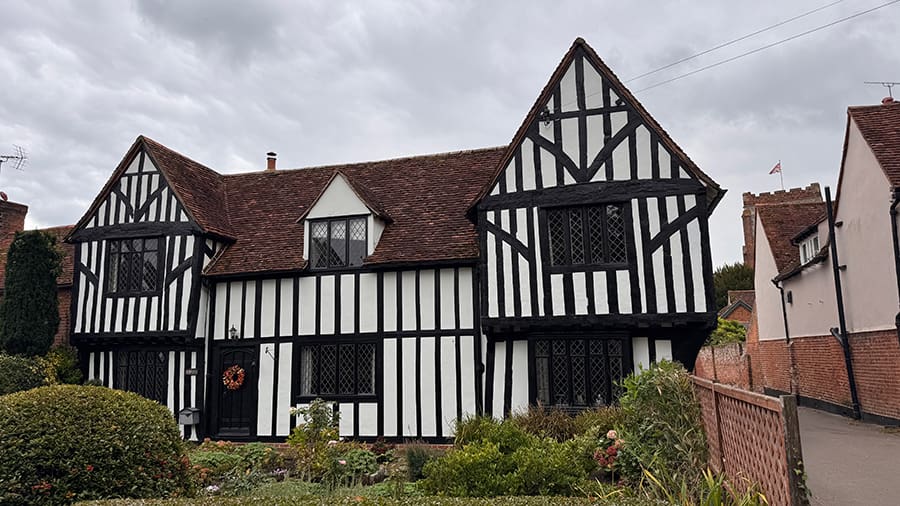 Alojarte lejos te va a salir caro