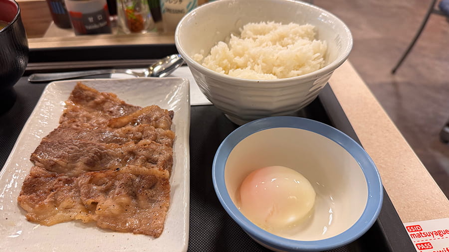 Bol de arroz y otros alimentos sin gluten