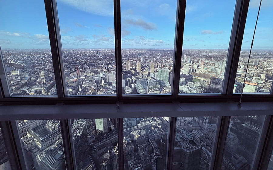 Las enormes cristaleras de The Lookout