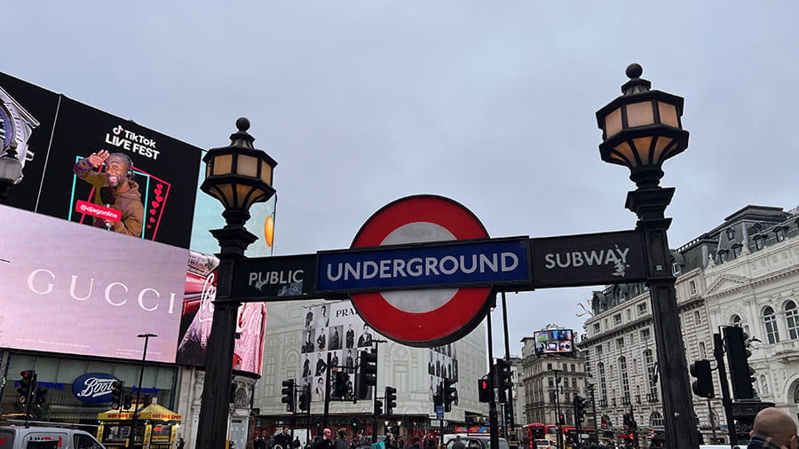 Picadilly Circus y Shatesbury Avenue